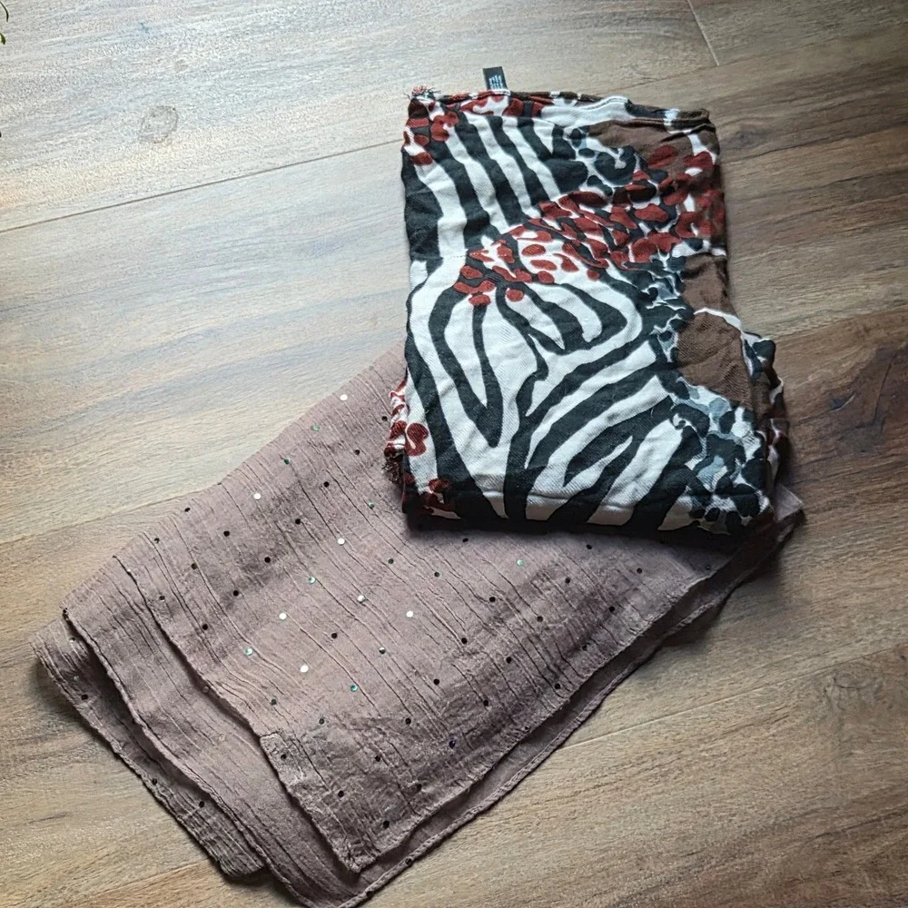 Cynthia Rowley Leopard Scarf & Roxy Sequin Shawl Bundle Womens Brown Red 2pc